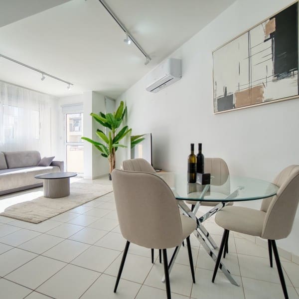 Luxury Oasis Villa 4